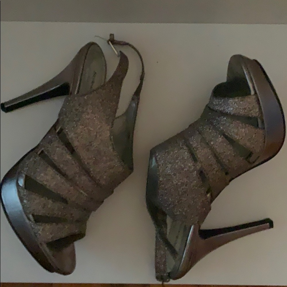 Shoes - Picture 2 of 5